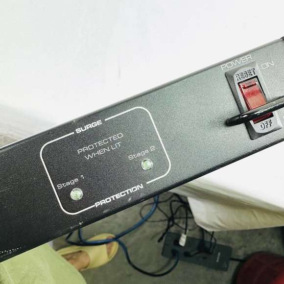 Middle Atlantic Products RLNK-SW715R-NS Rack Link Controlled Power Switch TESTED - Picture 8 of 8